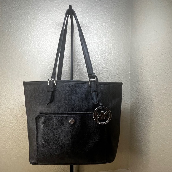 Michael Michael Kors medium monogram Shoulder Bag - Picture 1 of 13